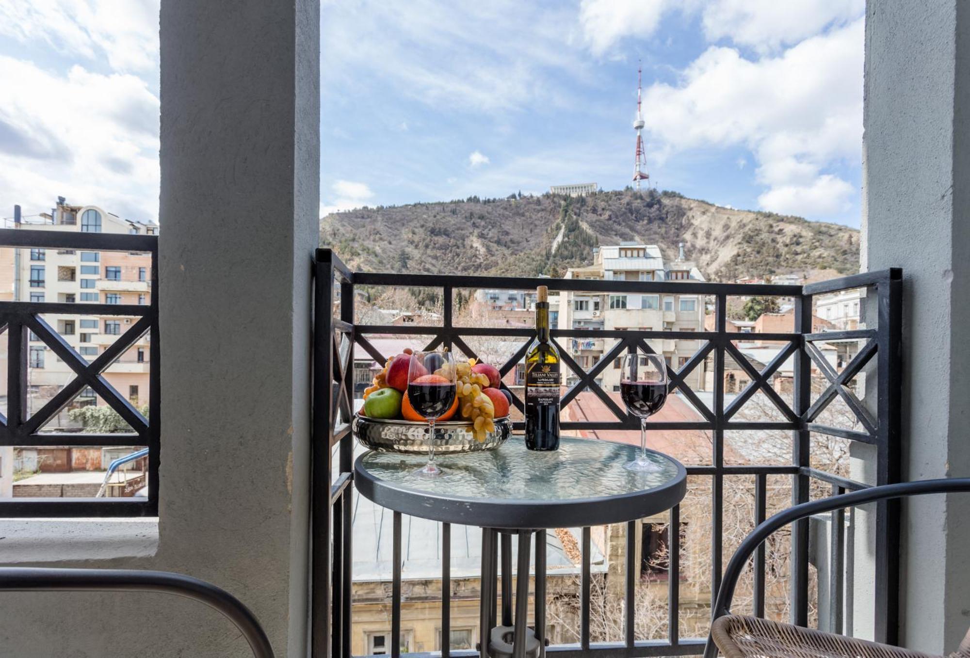 Apartment In The City Of Tbilisi Exterior photo